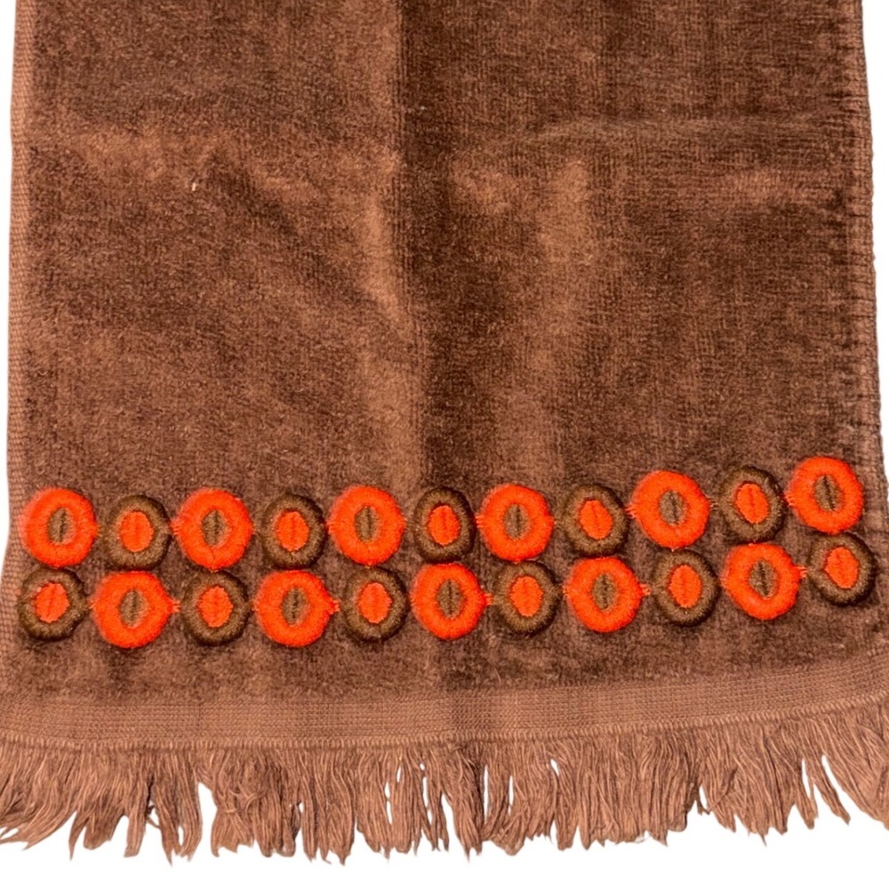 Vintage Fingertip Guest Hand Towels Set of 2 Brown Embroidered Fringe Retro 70s